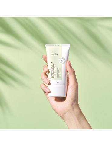 iUNIK - Centella Calming Daily Sunscreen SPF50+ PA++++ (60ml)